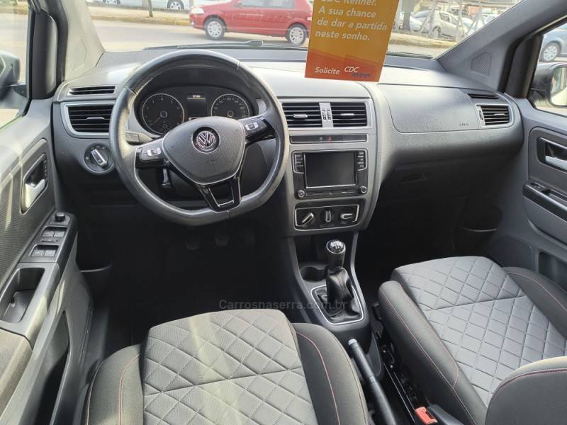 VOLKSWAGEN - FOX - 2018/2019 - Branca - R$ 64.000,00