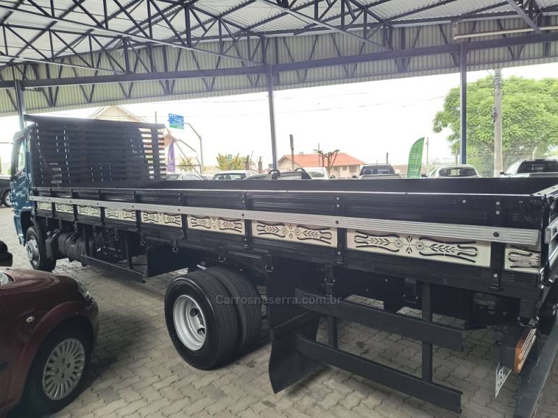 MERCEDES-BENZ - ACCELO 1016 - 2017/2018 - Azul - R$ 279.900,00