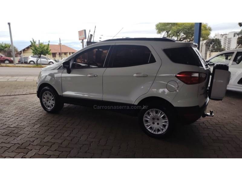 FORD - ECOSPORT - 2014/2015 - Branca - R$ 55.000,00