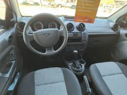 FORD - FIESTA - 2011/2012 - Vermelha - Sob Consulta