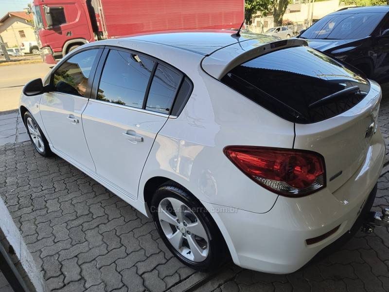 CHEVROLET - CRUZE - 2012/2013 - Branca - R$ 61.900,00