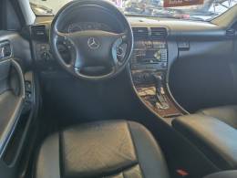 MERCEDES-BENZ - C 180 K - 2005/2006 - Preta - R$ 57.000,00