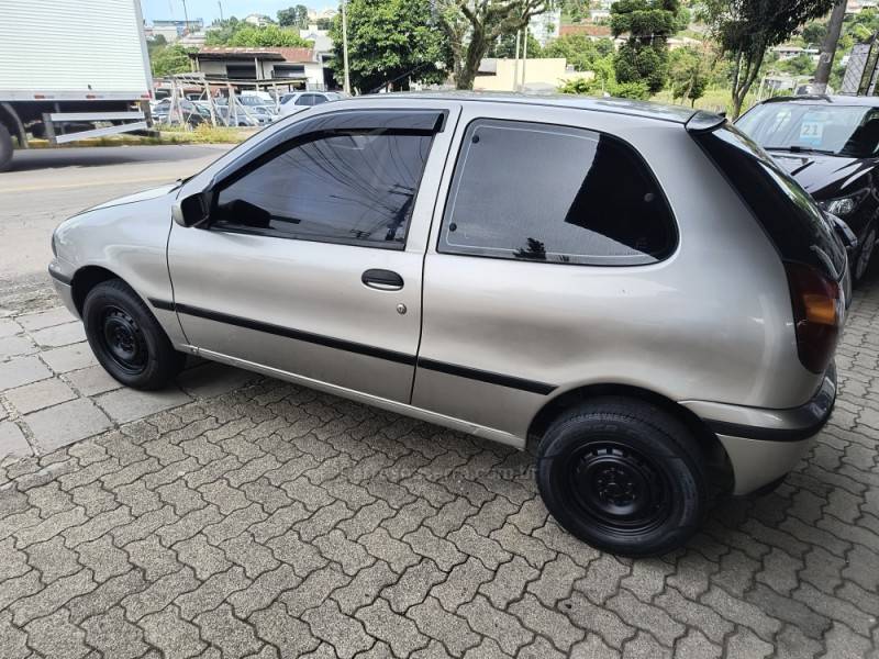 FIAT - PALIO - 1997/1997 - Cinza - R$ 15.000,00