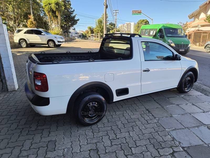 VOLKSWAGEN - SAVEIRO - 2015/2016 - Branca - R$ 48.000,00