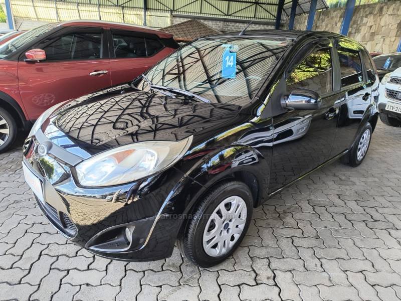 FORD - FIESTA - 2013/2014 - Preta - R$ 38.000,00