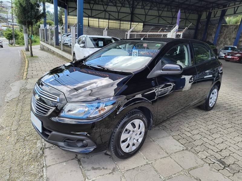 CHEVROLET - ONIX - 2013/2013 - Preta - R$ 44.000,00
