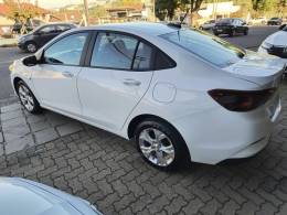 CHEVROLET - ONIX - 2022/2023 - Branca - R$ 84.900,00
