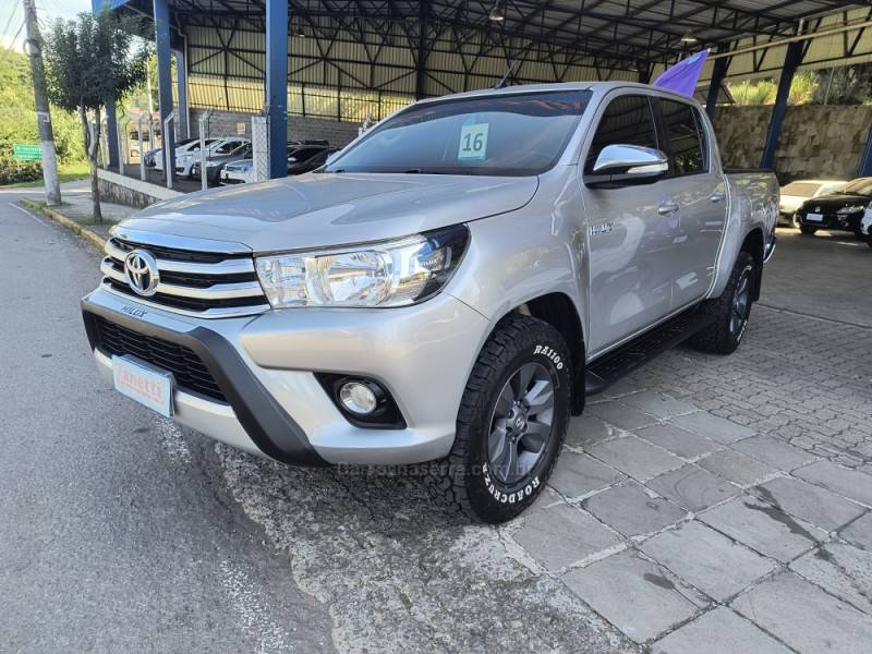 TOYOTA - HILUX - 2016/2016 - Prata - R$ 168.000,00