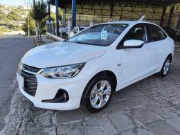 CHEVROLET - ONIX - 2022/2023 - Branca - R$ 84.900,00