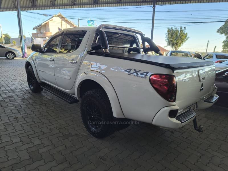 MITSUBISHI - L200 TRITON - 2014/2015 - Branca - R$ 126.990,00