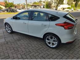 FORD - FOCUS - 2016/2016 - Branca - R$ 62.900,00