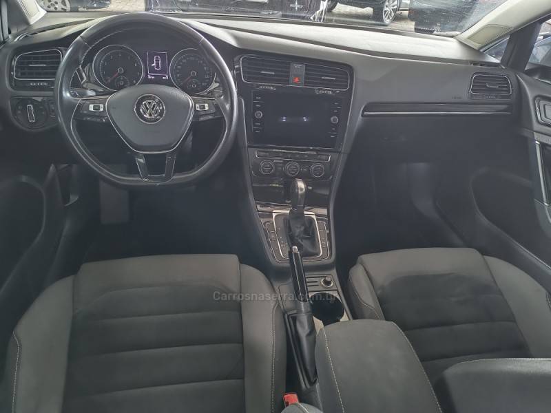 VOLKSWAGEN - GOLF - 2014/2015 - Branca - R$ 79.900,00
