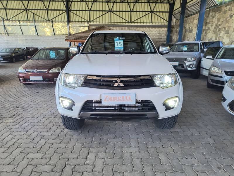 MITSUBISHI - L200 TRITON - 2014/2015 - Branca - R$ 126.990,00