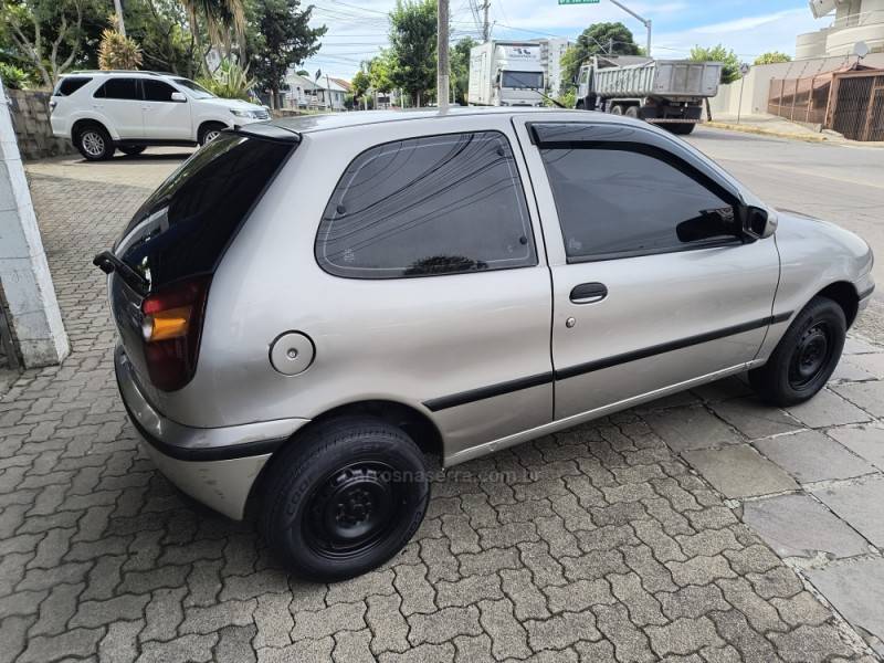 FIAT - PALIO - 1997/1997 - Cinza - R$ 15.000,00