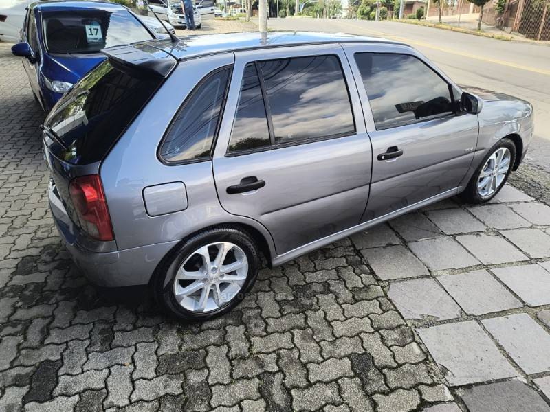 VOLKSWAGEN - GOL - 2007/2008 - Cinza - R$ 23.900,00