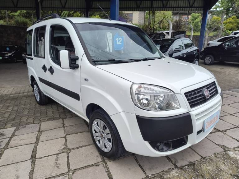 FIAT - DOBLÓ - 2012/2012 - Branca - R$ 42.500,00