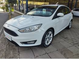 FORD - FOCUS - 2016/2016 - Branca - R$ 62.900,00