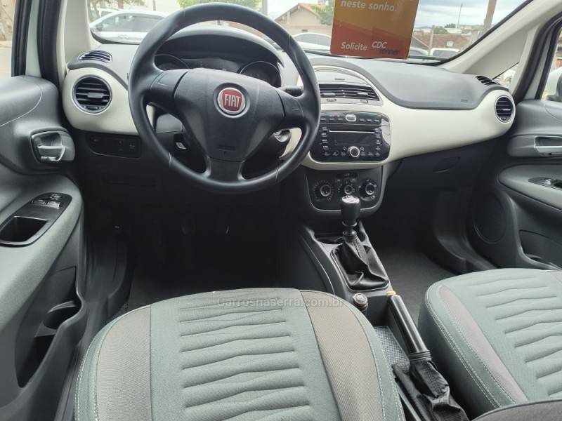 FIAT - PUNTO - 2015/2016 - Branca - R$ 44.500,00