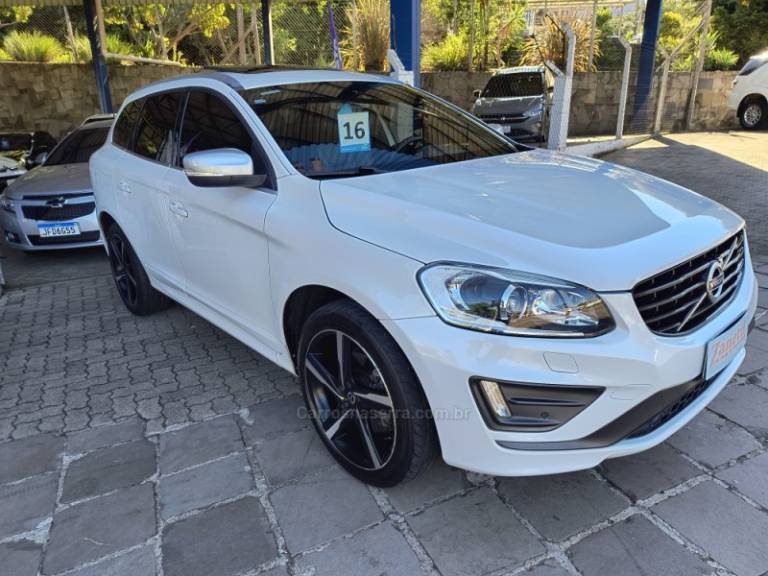 VOLVO - XC60 - 2015/2016 - Branca - R$ 99.000,00