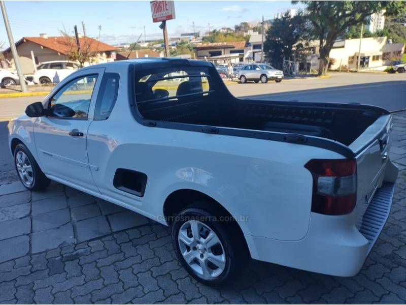 CHEVROLET - MONTANA - 2015/2016 - Branca - R$ 51.000,00