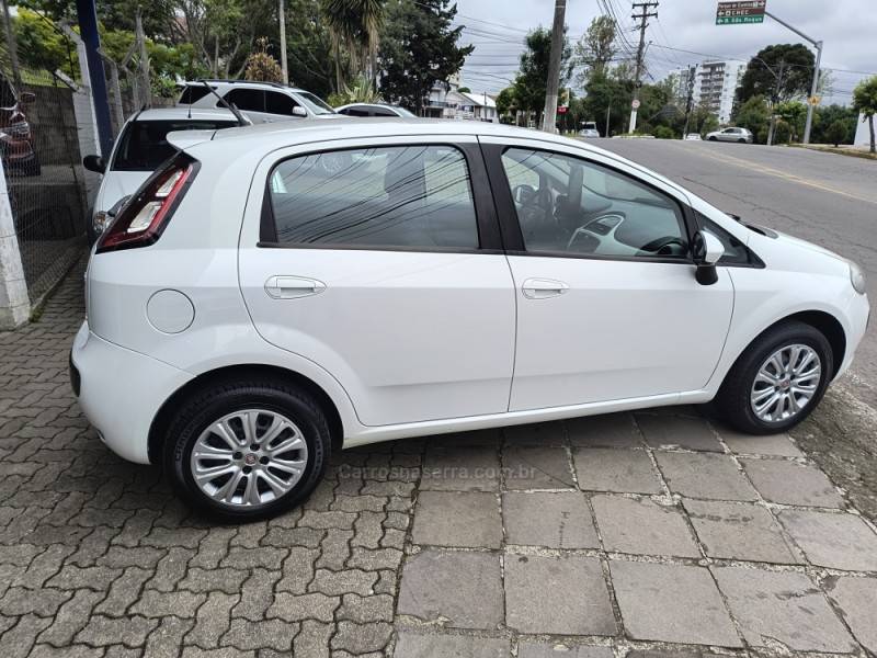 FIAT - PUNTO - 2015/2016 - Branca - R$ 44.500,00