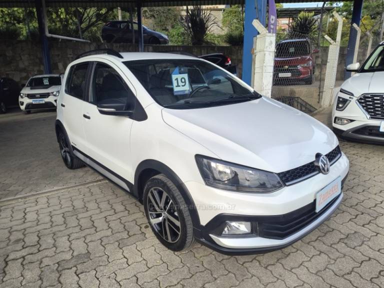 VOLKSWAGEN - FOX - 2018/2019 - Branca - R$ 64.000,00
