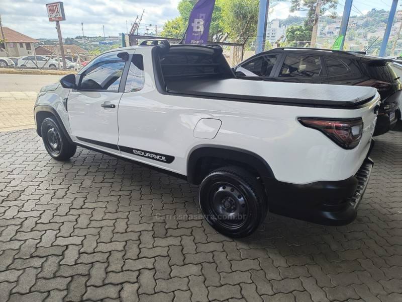 FIAT - STRADA - 2020/2021 - Branca - R$ 67.000,00