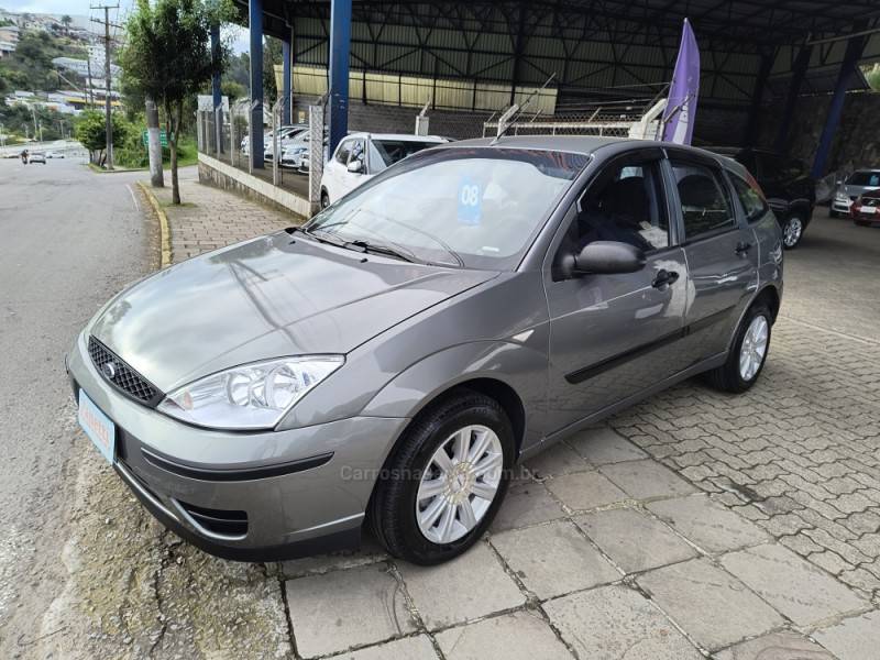FORD - FOCUS - 2007/2008 - Cinza - R$ 27.900,00