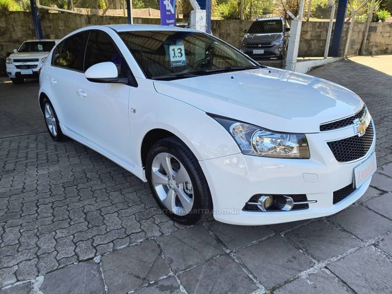 CHEVROLET - CRUZE - 2012/2013 - Branca - R$ 61.900,00