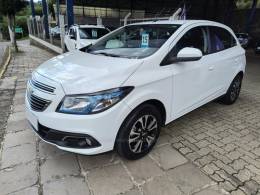 CHEVROLET - ONIX - 2014/2015 - Branca - R$ 54.500,00