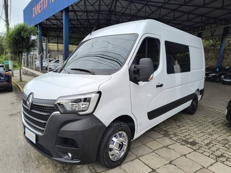 RENAULT - MASTER - 2023/2024 - Branca - R$ 250.000,00