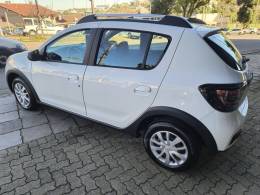 RENAULT - SANDERO - 2024/2025 - Branca - R$ 77.500,00