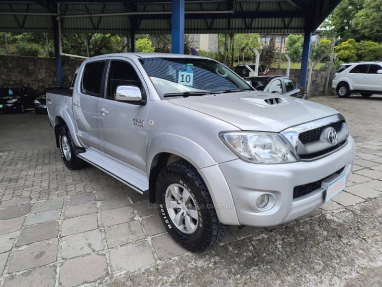 TOYOTA - HILUX - 2009/2010 - Prata - R$ 115.000,00